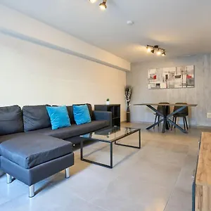 https://urban-front-walking-distance-from-paceville-and-st.hotelssaintjulians.com